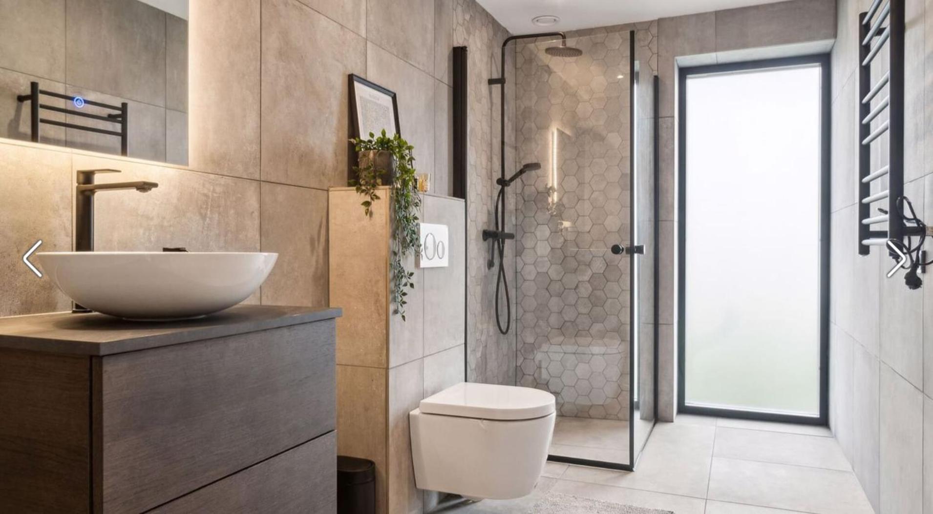 Bright, Quiet, Comfortable Room In A Luxury Home Хорсенс Екстериор снимка